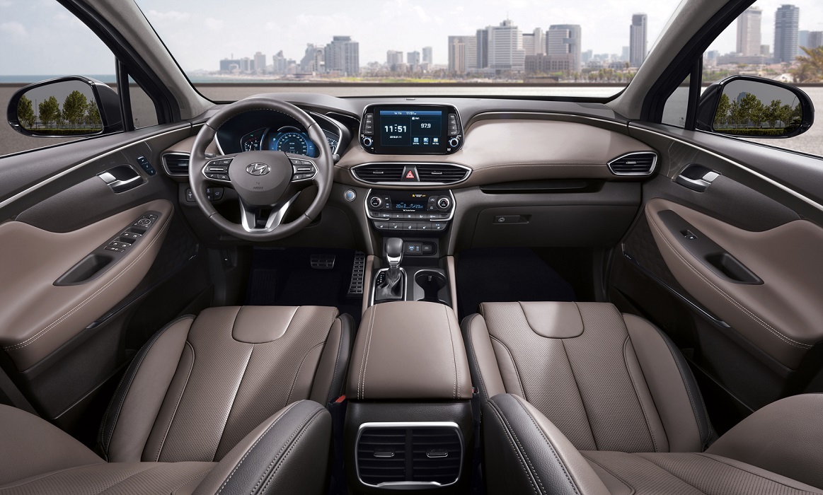 2018hyundaisantafeinterior