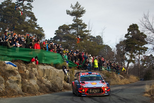 hyundaii20wrc\(1\)