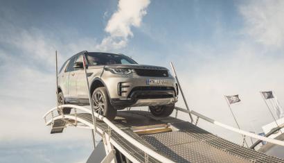 Imagini Land Rover Above and Beyond Tour