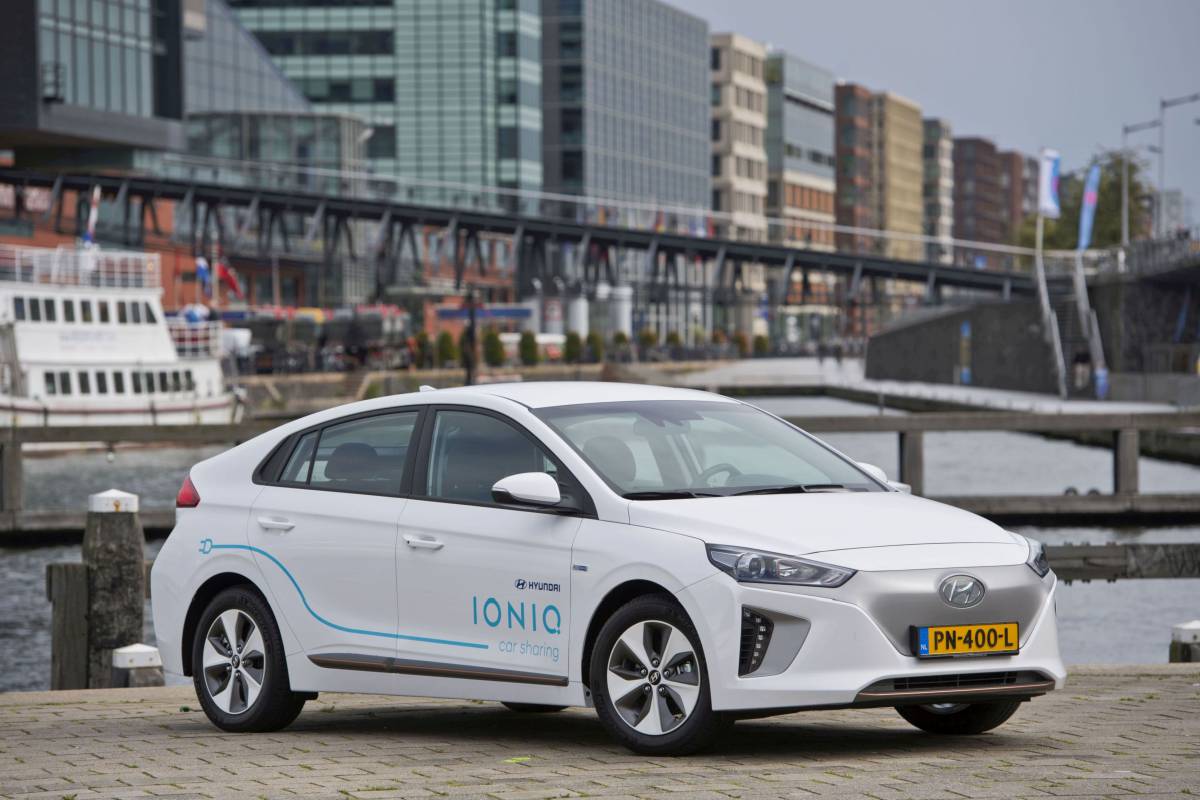 hyundai ioniq car sharing amsterdam 13 09 2017 09 12 19