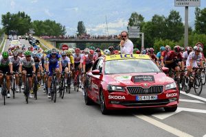 tour de france red car 300x200 25 08 2020 10 34 03