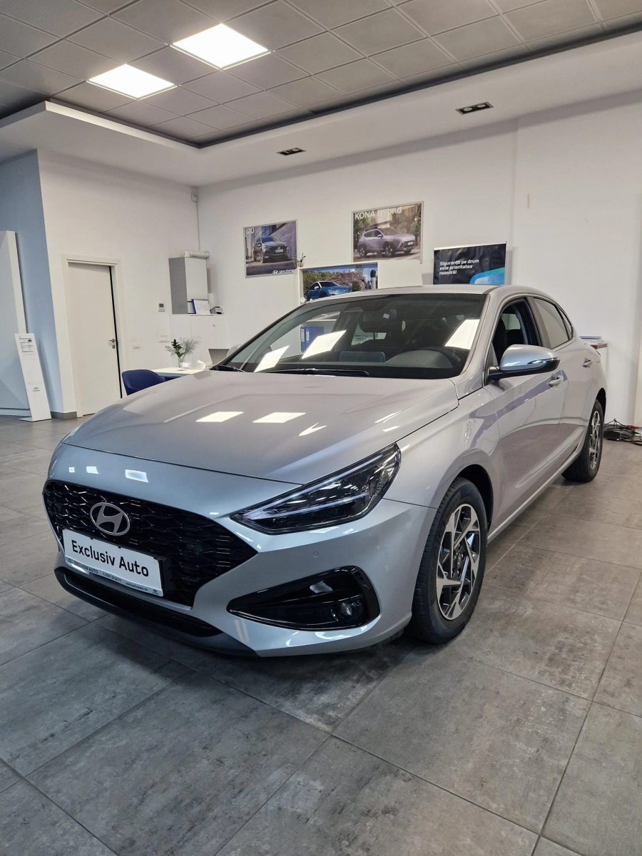 Hyundai NOUL i30 FASTBACK 1.5T-GDi 140CP M-Hybrid 48V 7DCT HIGHWAY